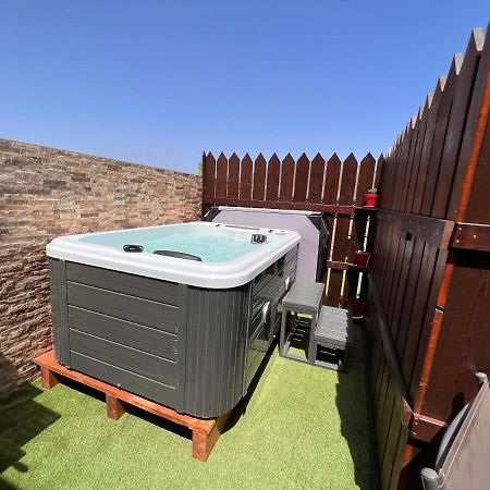 Estudio Agradable, Con Jacuzzi, Terraza Y Barbacoa, Totalmente Independiente Apartman Corralejo Kültér fotó