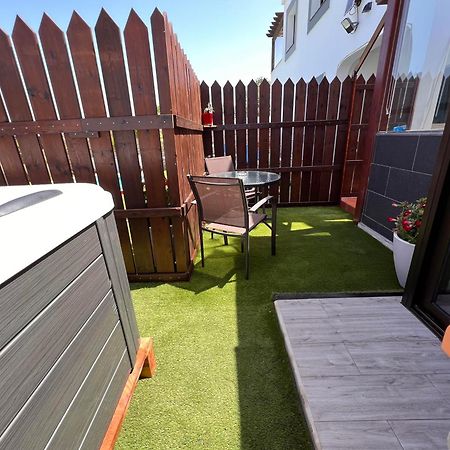 Estudio Agradable, Con Jacuzzi, Terraza Y Barbacoa, Totalmente Independiente Apartman Corralejo Kültér fotó