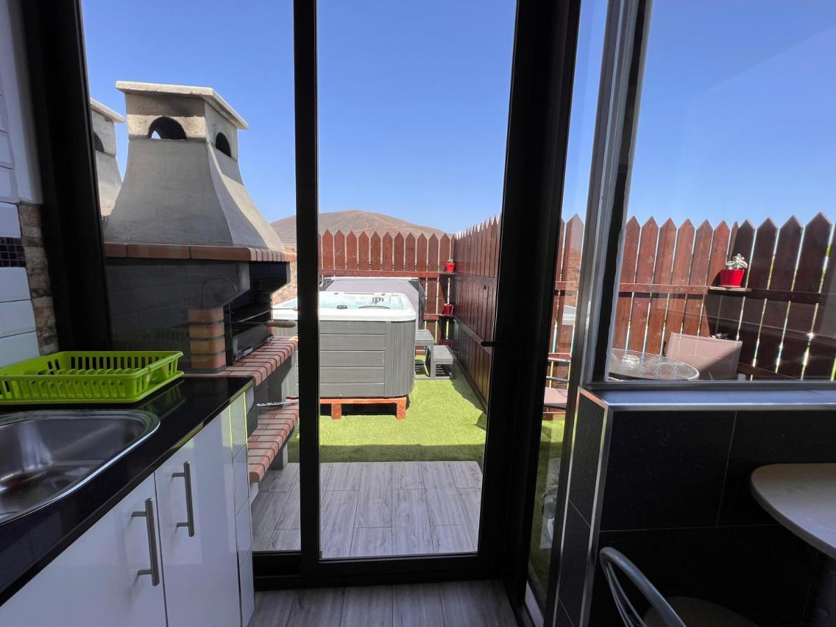 Estudio Agradable, Con Jacuzzi, Terraza Y Barbacoa, Totalmente Independiente Apartman Corralejo Kültér fotó